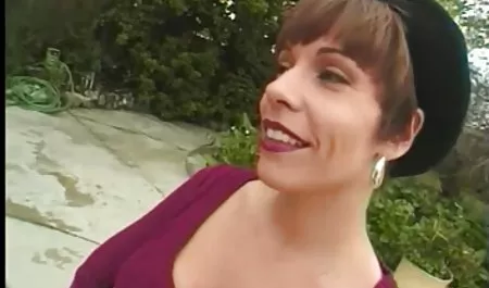 العاطفة افلام سكس عربي نسوانجي صالون للتدليك هي امرأة شابة جميلة p