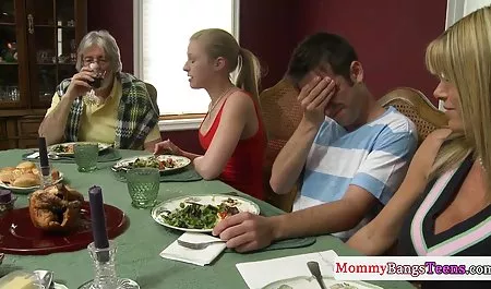 كل اللحم في سكس عربي كبير القاع بسبب الدهون القط الفئة