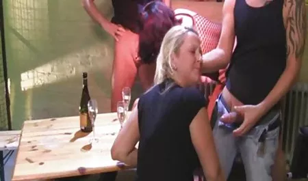 عاهرة مكالمه سكس عربي الجلد