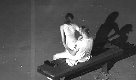 2. ماذا ورعان عرب سكس تعرف! الفتاة على الشرفة