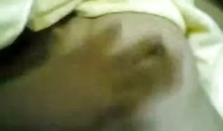سوداء كبيرة العصي عرقي نيكيتا وقعت في الحب. xxxسكسي عربي