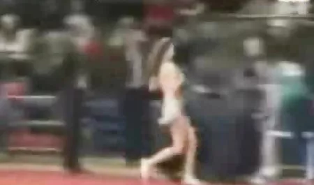 اللون افلام سيكس عربي الحق من تشارلي تشيس, توني