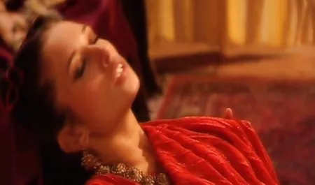 -لماذا الفتيات لكرة سيكس محارم عربي القدم كارلا كوش عمل الدائرة ،